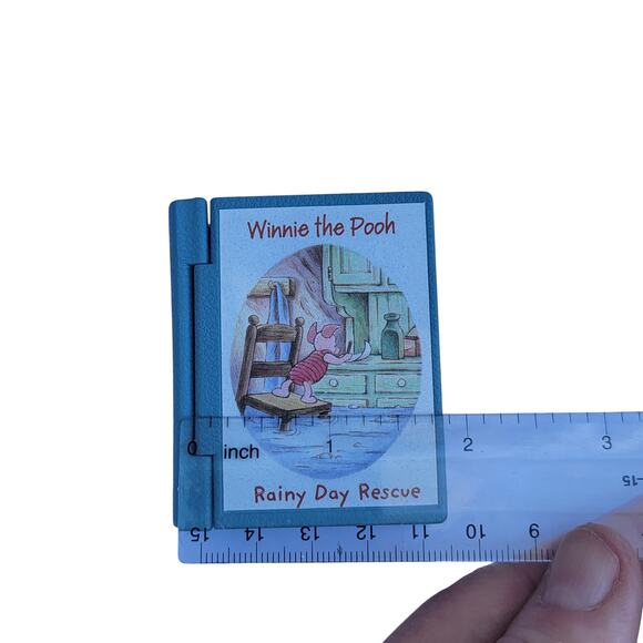 Vintage Winnie the Pooh Book Ornament “Rainy Day Rescue” Piglet & Pooh 1990s - Picture 10 of 10
